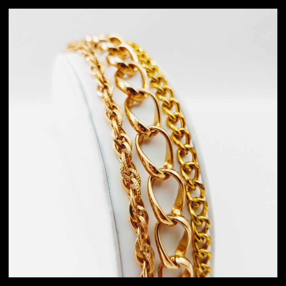 🎀 Vtg. Bundle of 3 Goldtone Bracelets - Picture 4 of 8